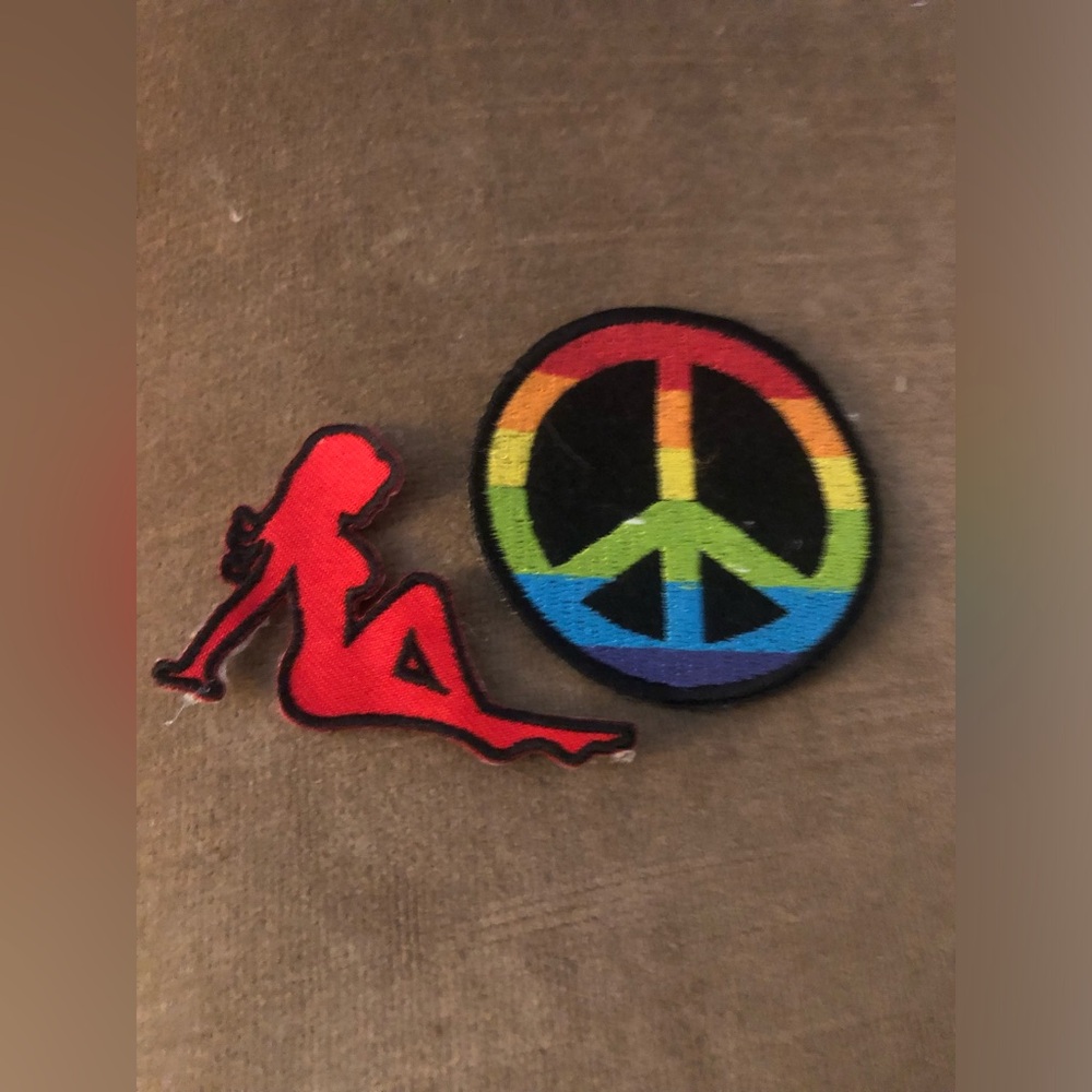 🌈🌎Red Pin-Up Silhouette & Rainbow Peace Sign Patch Set- $15 or $13 w/offer